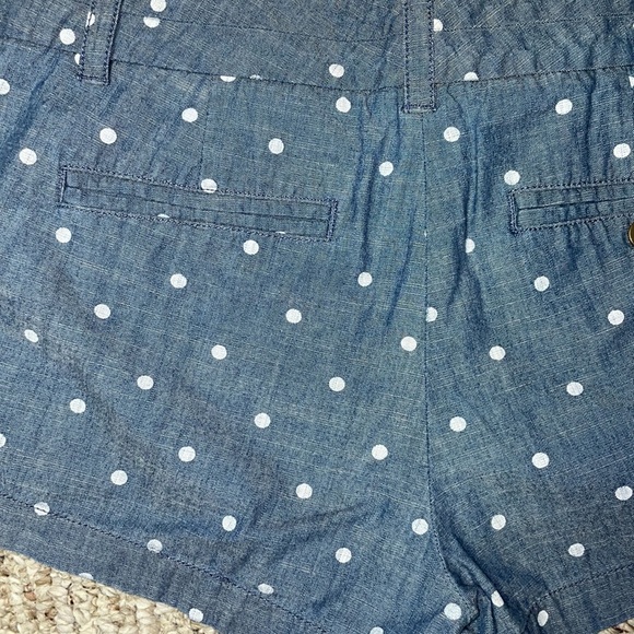 J. Crew Women’s Size 4 denim look with white polka dots. - Picture 8 of 9